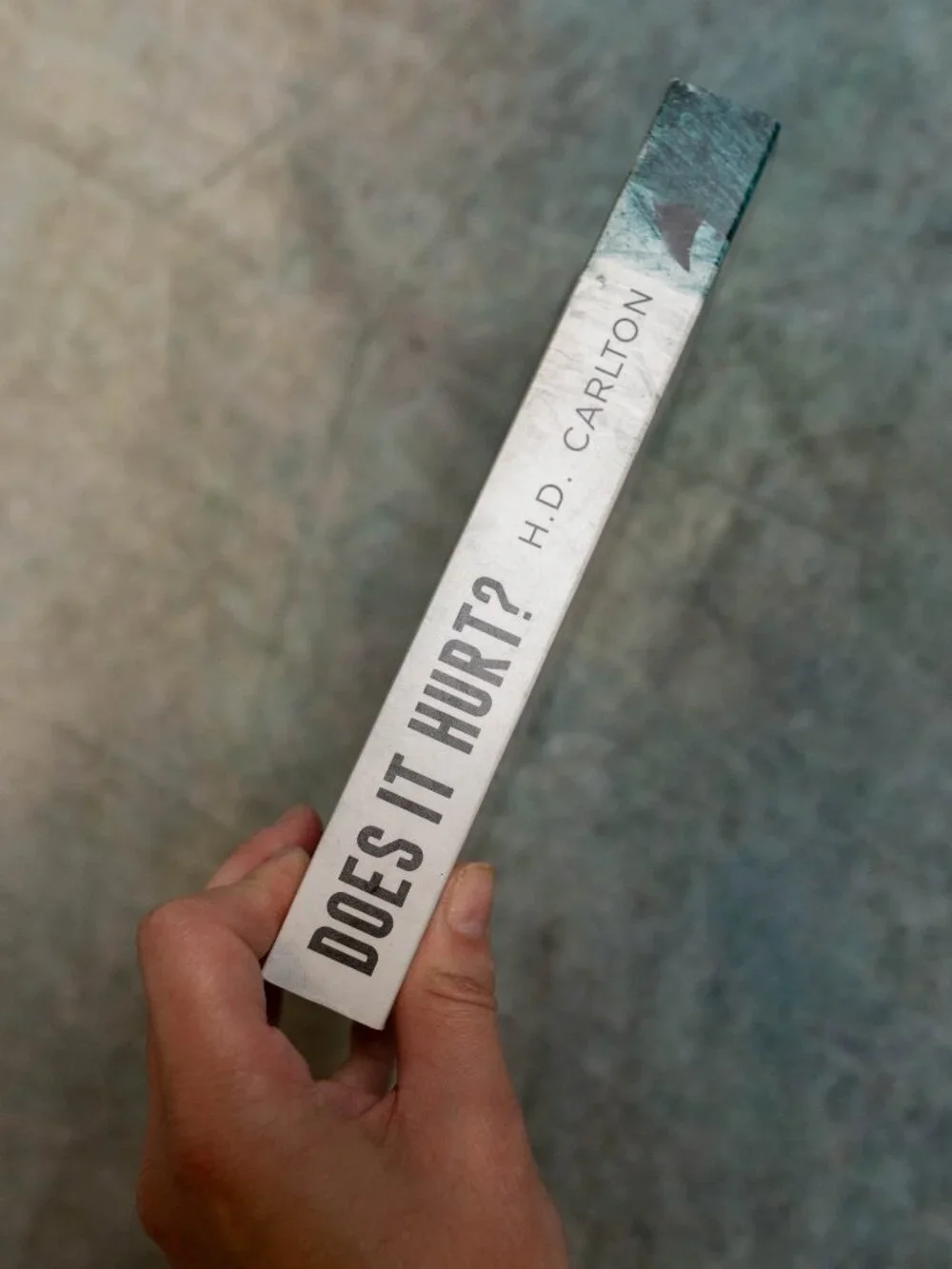 Paperback Does It Hurt by HD Carlton - Lightly Used - Dark Romance